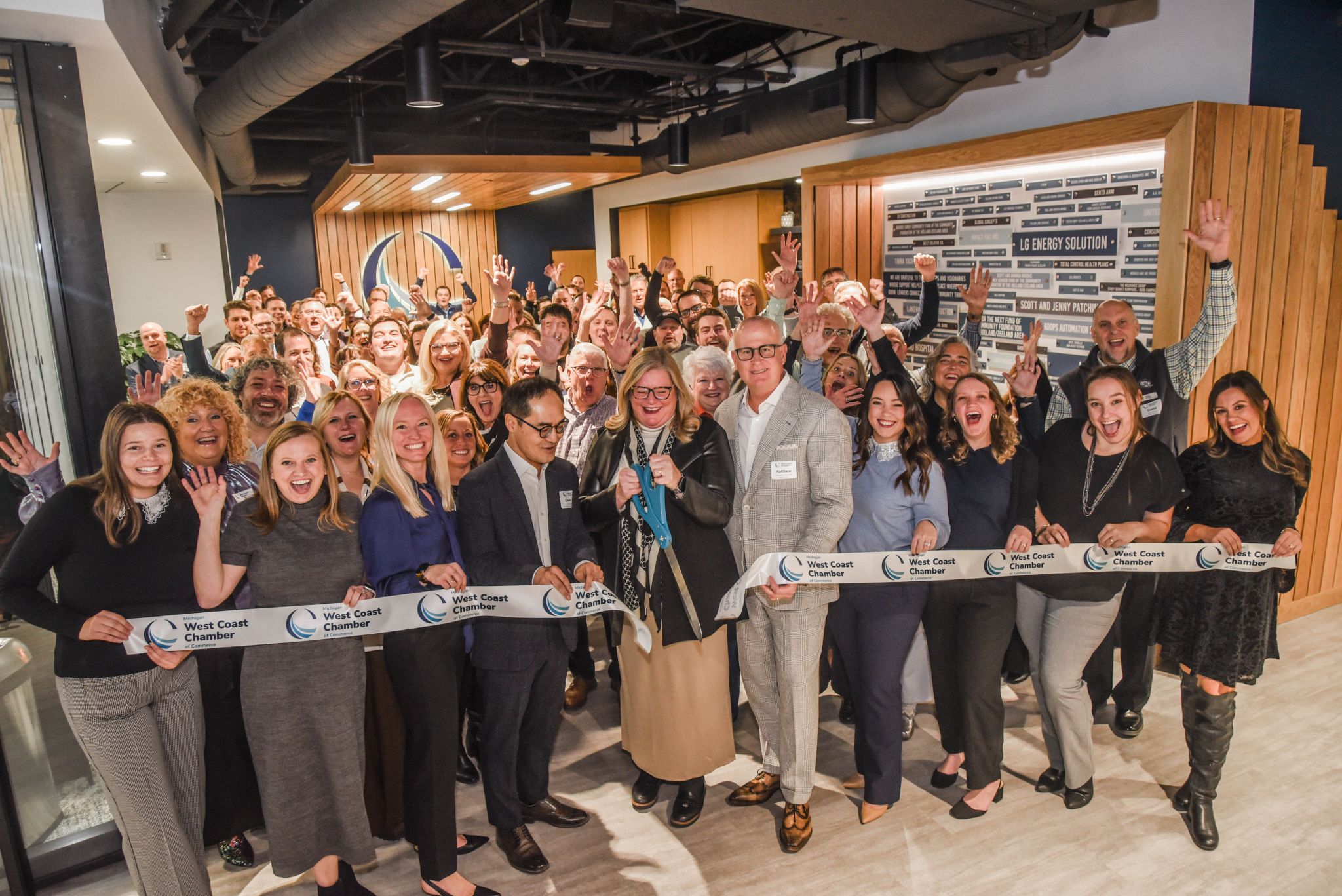 Ribbon-cutting-ceremony-at-the-LGES_West-Coast-Chambers-new-headquarters_JPG_444KB